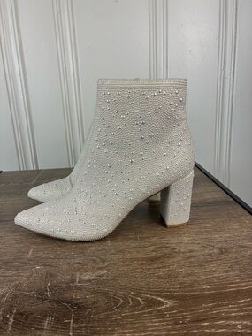NEW Mi.im Christina Iridescent Pearl White Booties Bridal Size 8